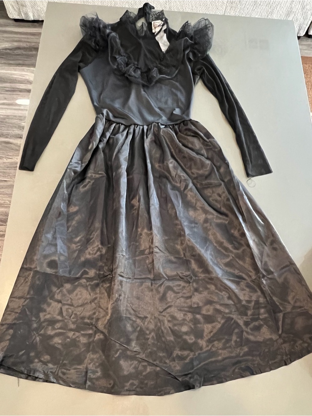 California Costumes Womens Small Dress Veil Dark Dreadful Bride Macabre Horror - Picture 8 of 10
